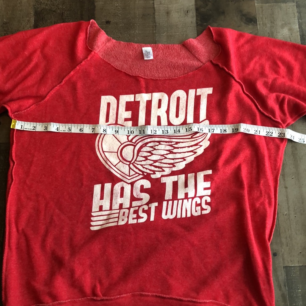 Detroit redwings sweatshirt - Picture 6 of 8